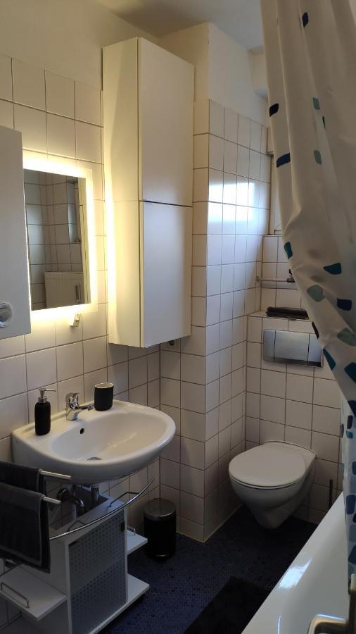 Zen Apartments - Geraumig Fur 4 - Zentral - Balkon - Netflix Karlsruhe Kültér fotó