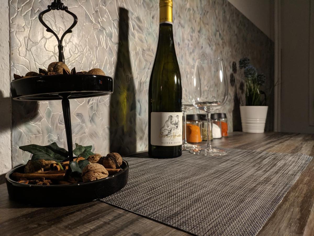 Zen Apartments - Geraumig Fur 4 - Zentral - Balkon - Netflix Karlsruhe Kültér fotó